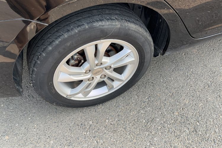 Used BYD Surui 2014 1.5L Manual Luxury Model Right Rear Wheel Hub