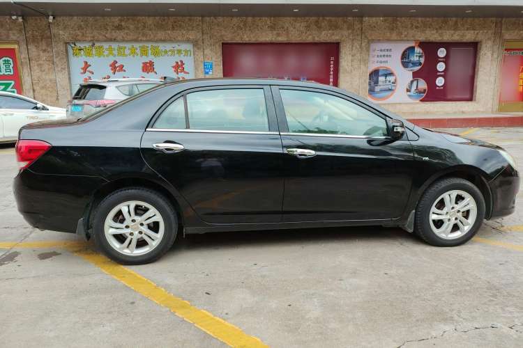 Used BYD Surui 2014 1.5L Manual Luxury Model Right Side