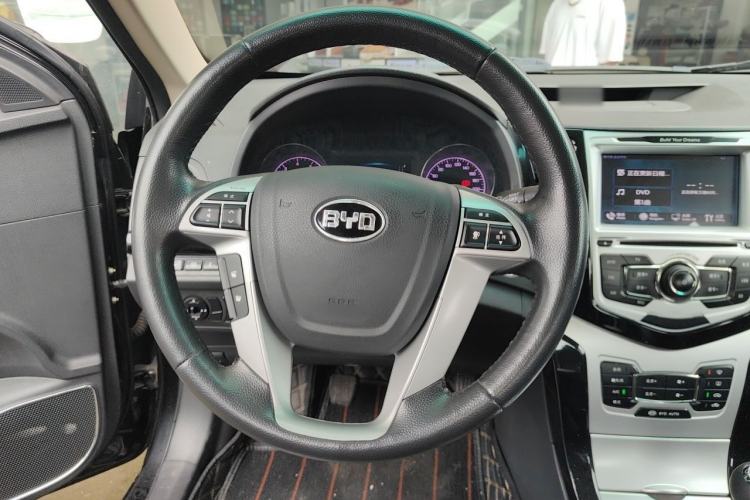 Used BYD Surui 2014 1.5L Manual Luxury Model Steering Wheel