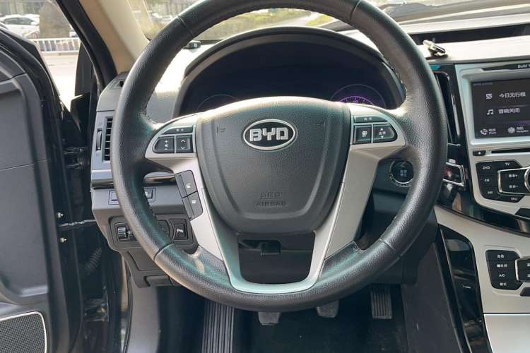 Used BYD Surui 2014 1.5L Manual Luxury Model Steering Wheel