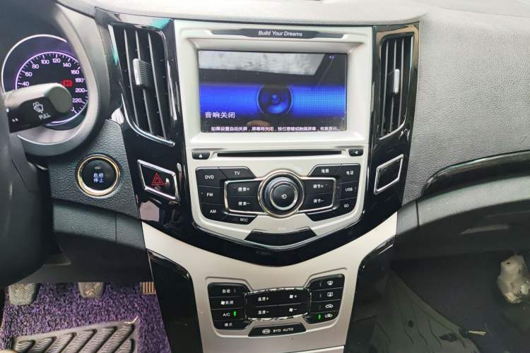 Used BYD Surui 2014 1.5L Manual Luxury Model Audio And AC Panel