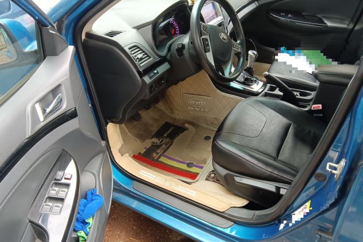 Used BYD Surui 2014 1.5L Manual Luxury Model Driver Seat