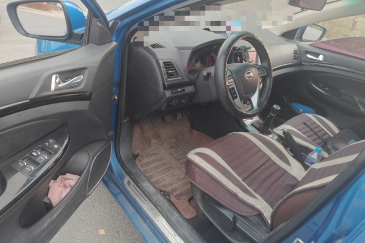 Used BYD Surui 2014 1.5L Manual Luxury Model Driver Seat