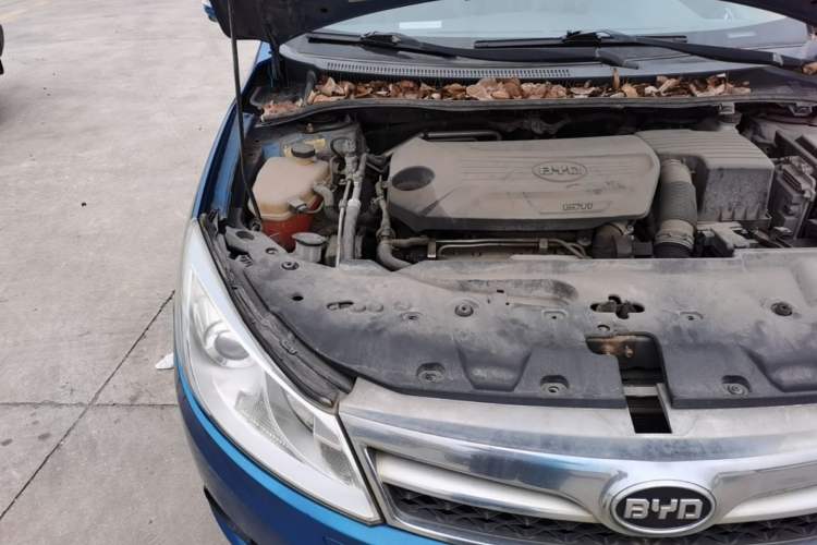 Used BYD Surui 2014 1.5TID Automatic Luxury Model Engine Bay Right