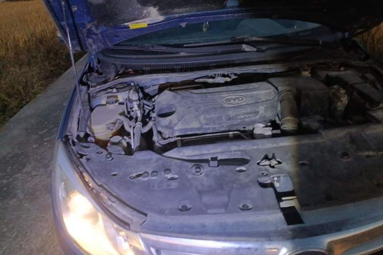 Used BYD Surui 2014 1.5TI Manual Luxury Model Engine Bay Right