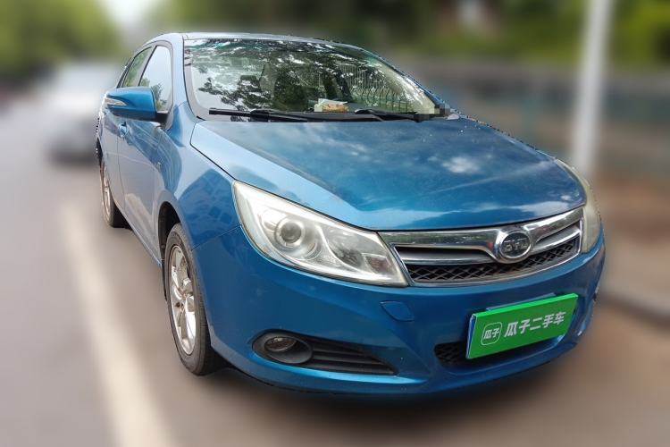 Used BYD Surui 2014 1.5L Manual Luxury Model Front Right 45 Deg