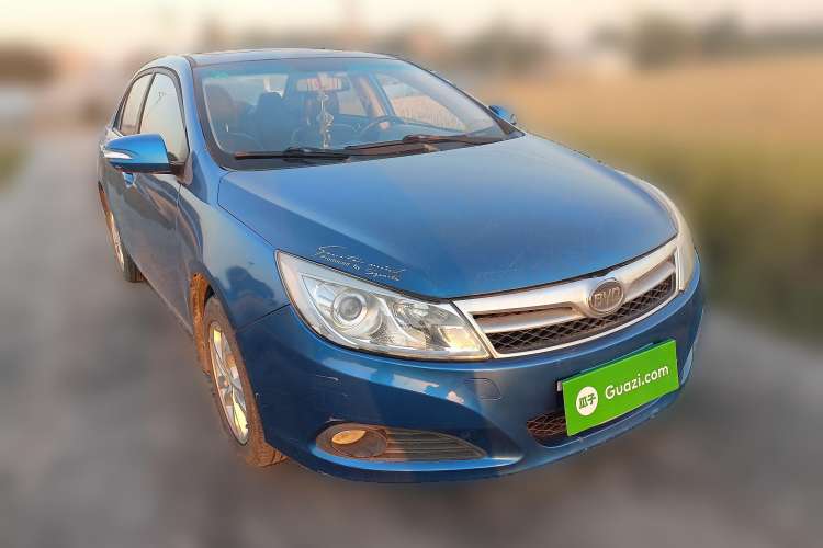Used BYD Surui 2014 1.5TI Manual Luxury Model Front Right 45 Deg