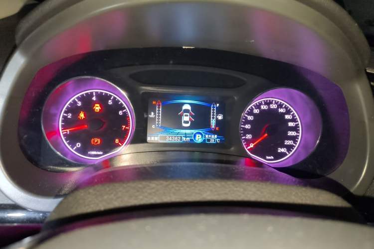 Used BYD Surui 2014 1.5TID Automatic Luxury Model Instrument Cluster
