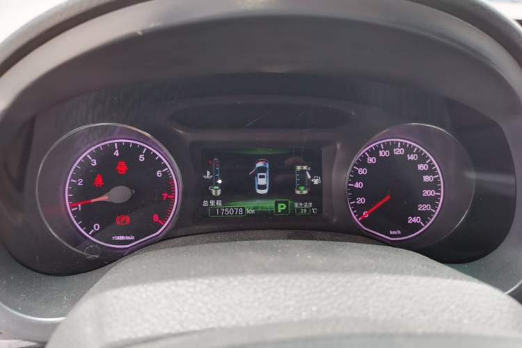 Used BYD Surui 2014 1.5TID Automatic Luxury Model Instrument Cluster