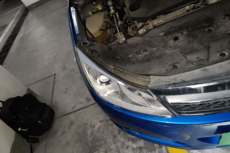 Used BYD Surui 2014 1.5TID Automatic Luxury Model Right Front Headlight
