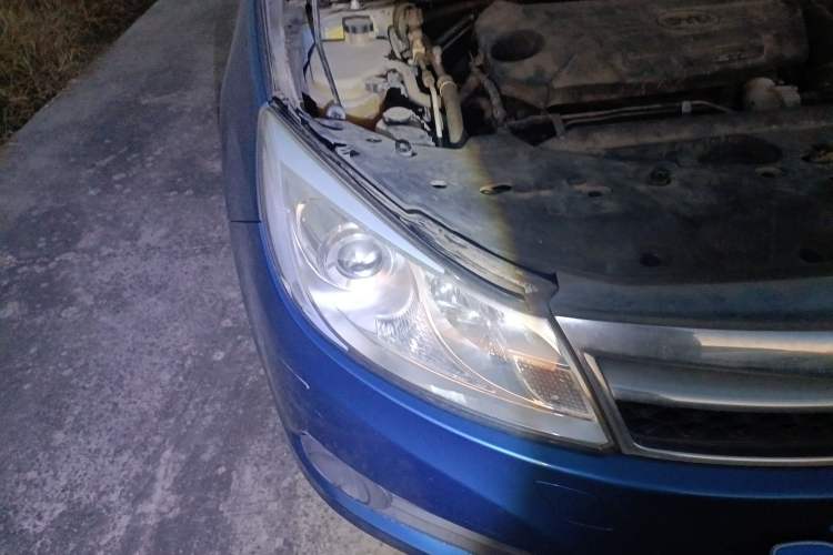 Used BYD Surui 2014 1.5TI Manual Luxury Model Right Front Headlight
