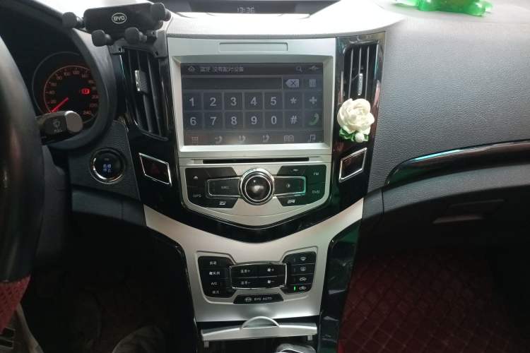 Used BYD Surui 2014 1.5L Manual Comfort Model Audio And AC Panel