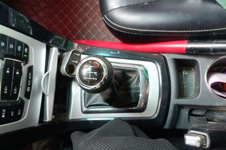 Used BYD Surui 2014 1.5L Manual Comfort Model Gear Lever