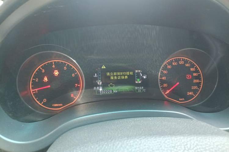 Used BYD Surui 2014 1.5L Manual Comfort Model Instrument Cluster