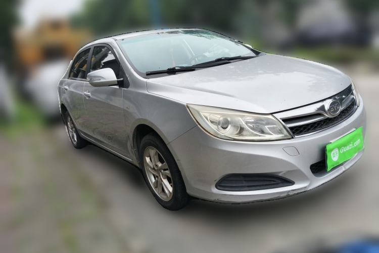 Used BYD Surui 2014 1.5L Manual Comfort Model Front Right 45 Deg
