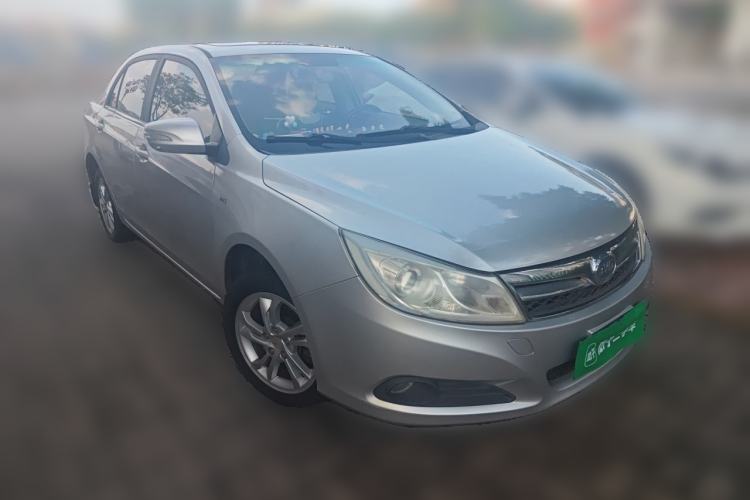 Used BYD Surui 2014 1.5L Manual Luxury Model Front Right 45 Deg