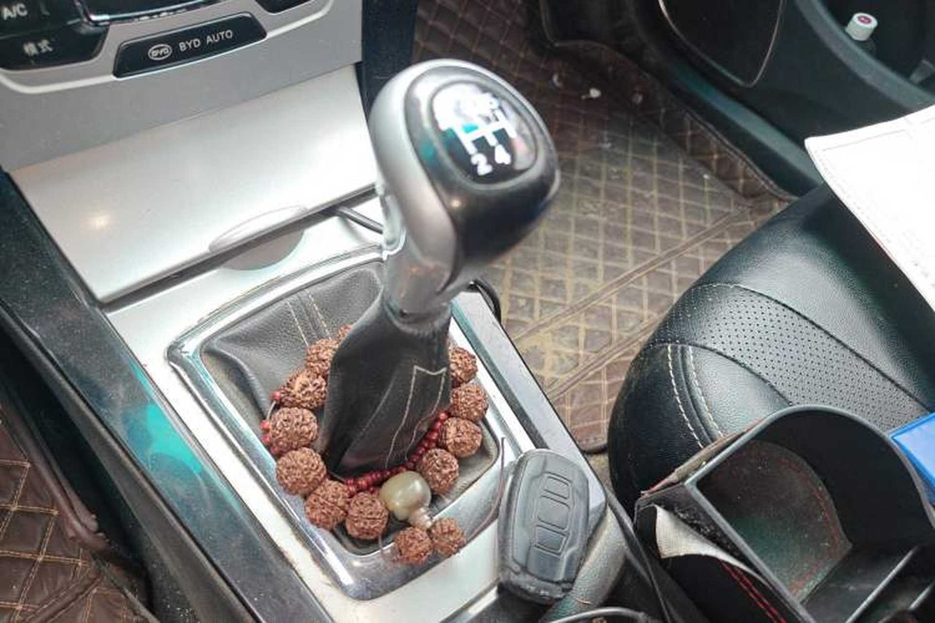 Used BYD Surui 2014 1.5L Manual Comfort Model Gear Lever