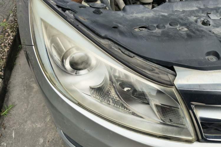 Used BYD Surui 2014 1.5L Manual Comfort Model Right Front Headlight