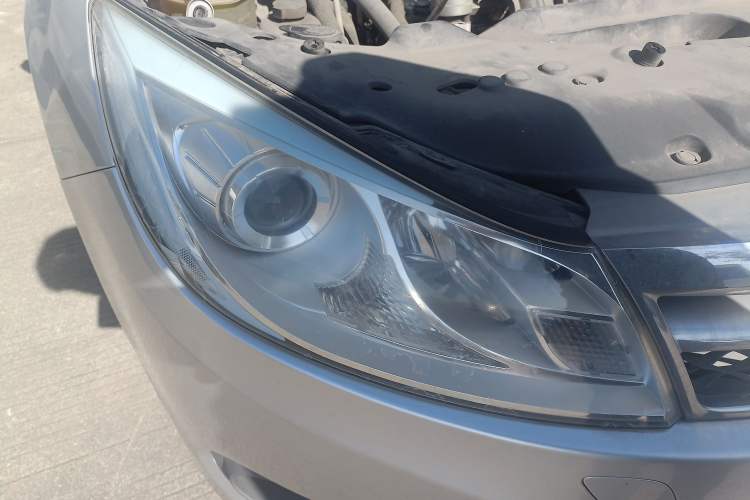 Used BYD Surui 2014 1.5L Manual Luxury Model Right Front Headlight
