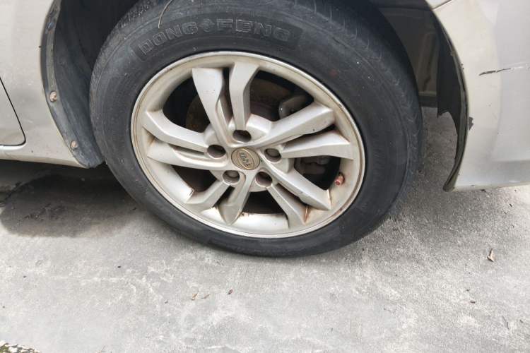 Used BYD Surui 2014 1.5L Manual Comfort Model Right Front Wheel Hub