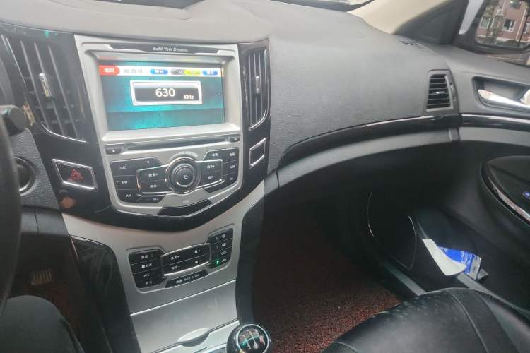 Used BYD Surui 2014 1.5L Manual Luxury Model Audio And AC Panel