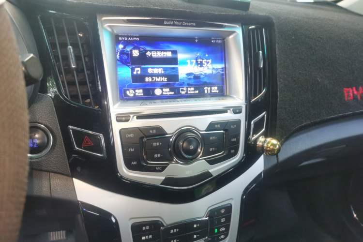 Used BYD Surui 2014 1.5L Manual Luxury Model Audio And AC Panel