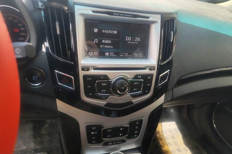 Used BYD Surui 2014 1.5L Manual Luxury Model Audio And AC Panel