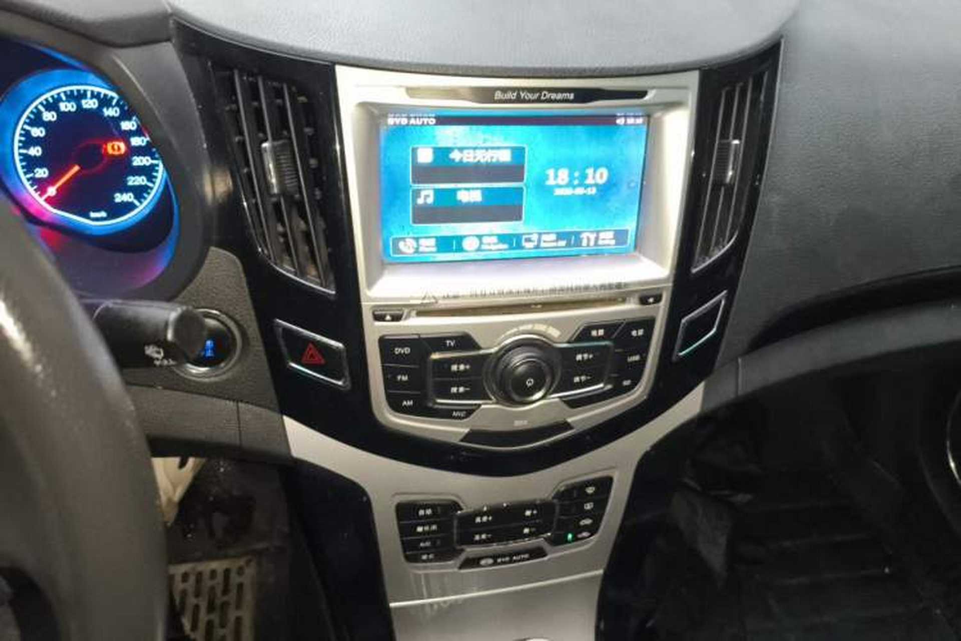 Used BYD Surui 2014 1.5L Manual Luxury Model Audio And AC Panel