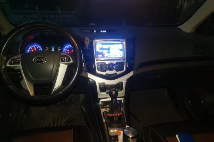 Used BYD Surui 2014 1.5L Manual Luxury Model Center Console
