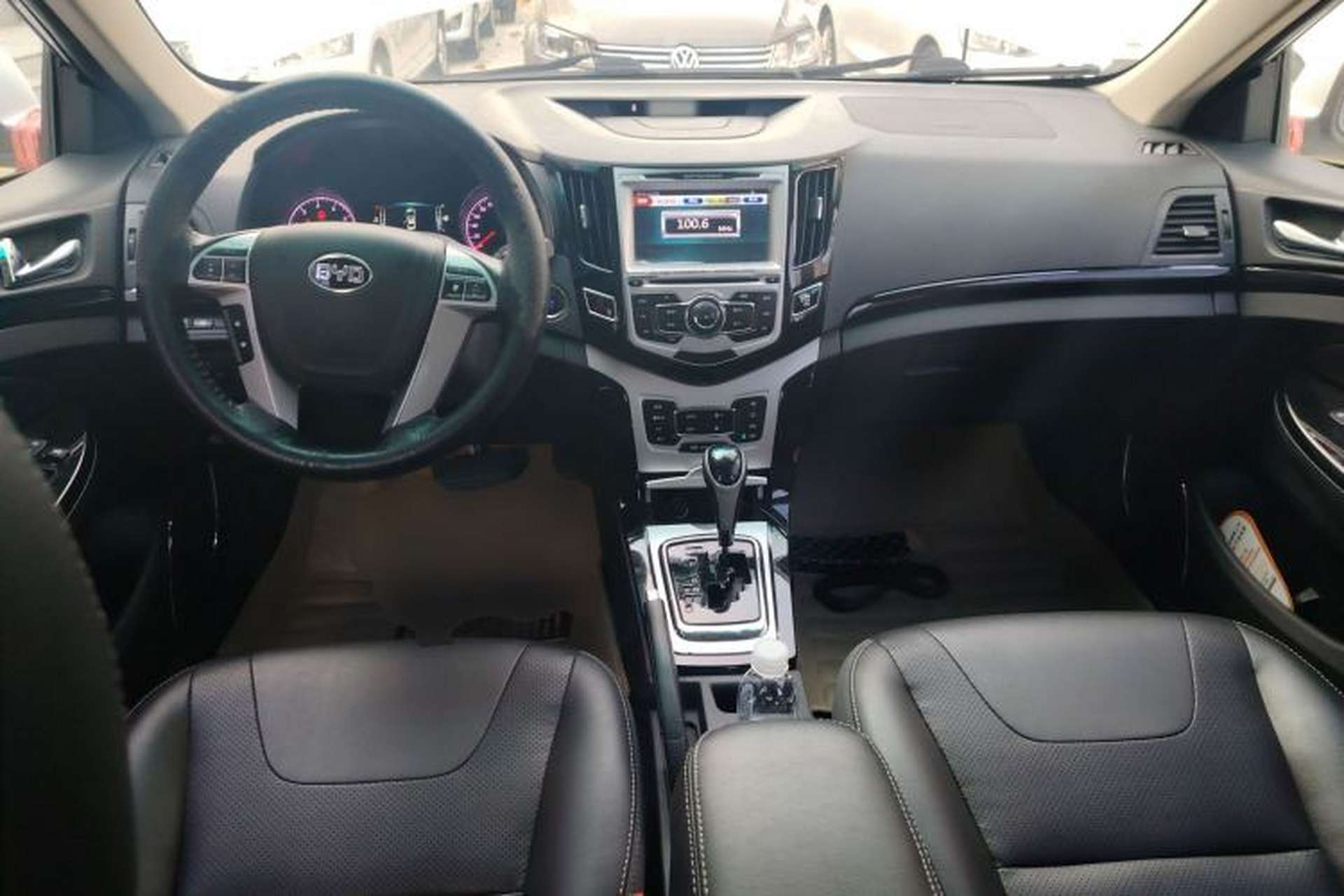 Used BYD Surui 2014 1.5L Automatic Luxury Model Center Console
