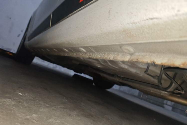 Used BYD Surui 2014 1.5TI Manual Luxury Edition Chassis Rear Left