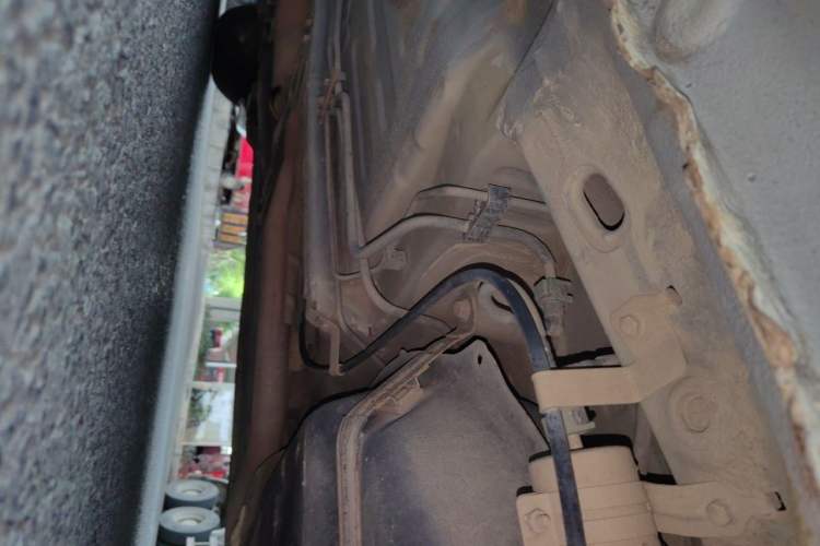 Used BYD Surui 2014 1.5L Automatic Luxury Model Chassis Rear Left
