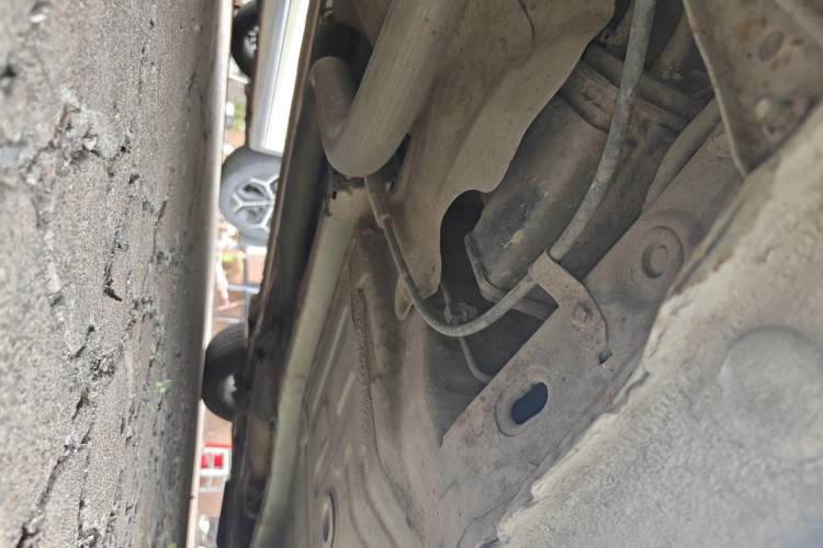 Used BYD Surui 2014 1.5L Manual Luxury Model Chassis Rear Right