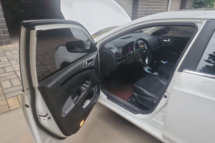 Used BYD Surui 2014 1.5L Manual Luxury Model Driver Seat