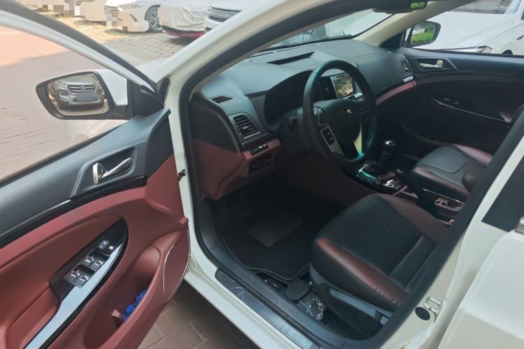 Used BYD Surui 2014 1.5L Manual Luxury Model Driver Seat