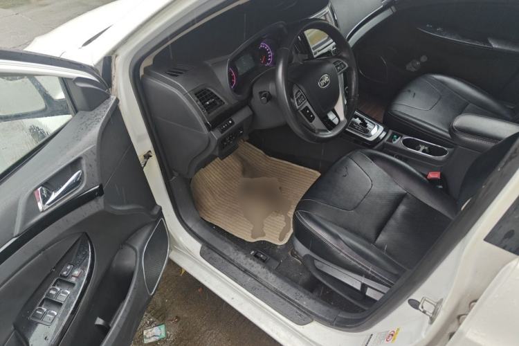 Used BYD Surui 2014 1.5TID Automatic Luxury Model Driver Seat