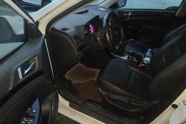 Used BYD Surui 2014 1.5L Manual Luxury Model Driver Seat