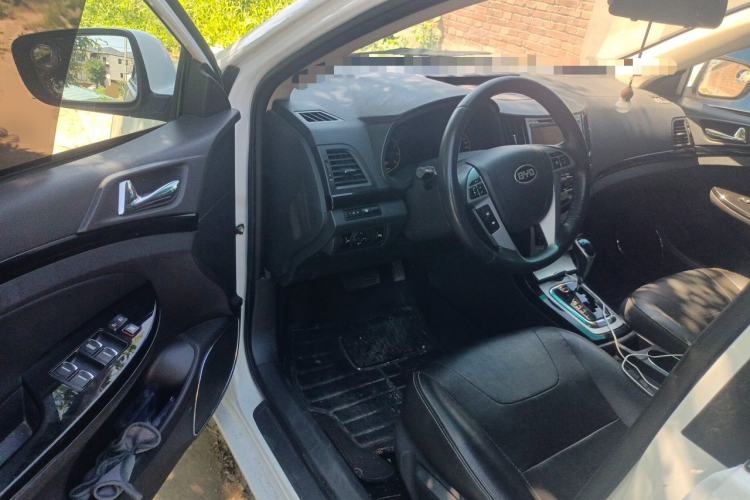 Used BYD Surui 2014 1.5TID Automatic Luxury Model Driver Seat