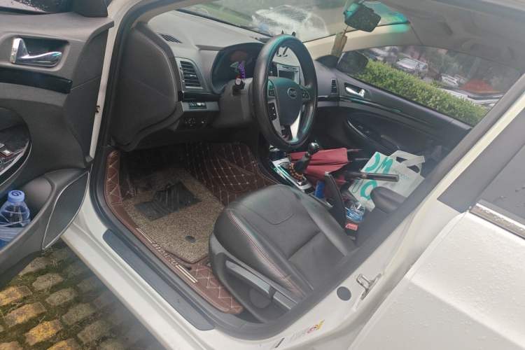 Used BYD Surui 2014 1.5L Manual Luxury Model Driver Seat
