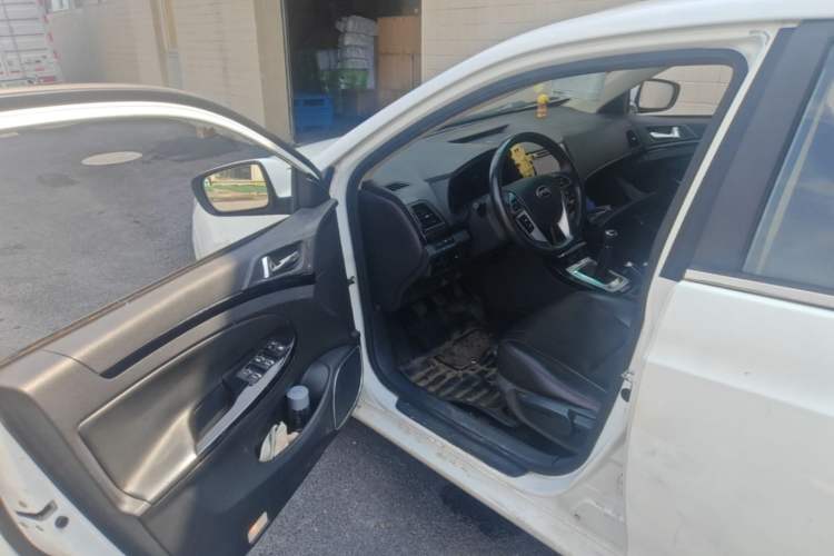 Used BYD Surui 2014 1.5L Manual Luxury Model Driver Seat