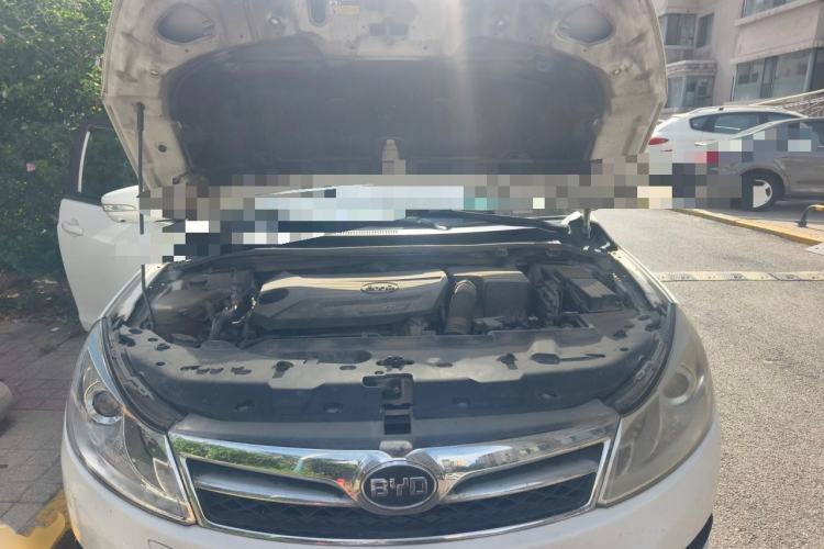 Used BYD Surui 2014 1.5TID Automatic Luxury Model Engine Bay