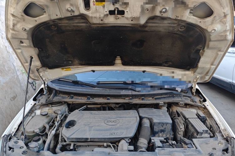 Used BYD Surui 2014 1.5TI Manual Luxury Edition Engine Bay