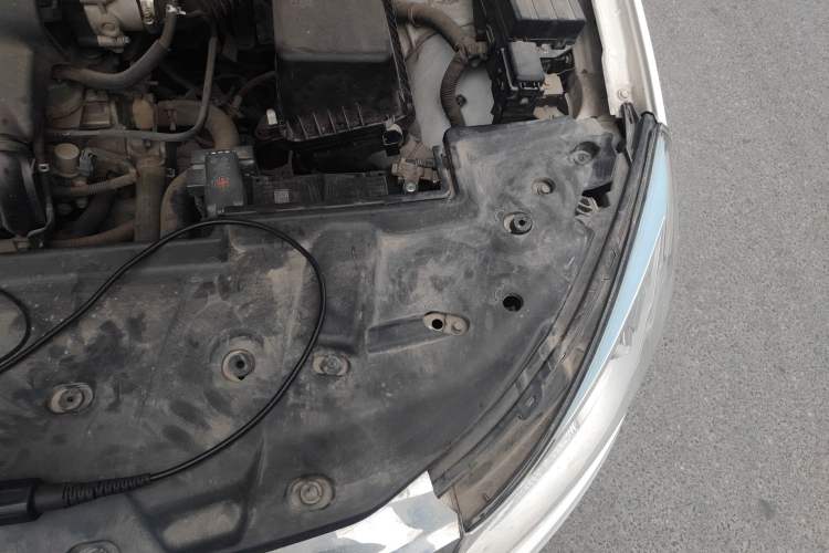 Used BYD Surui 2014 1.5L Manual Luxury Model Engine Bay Left