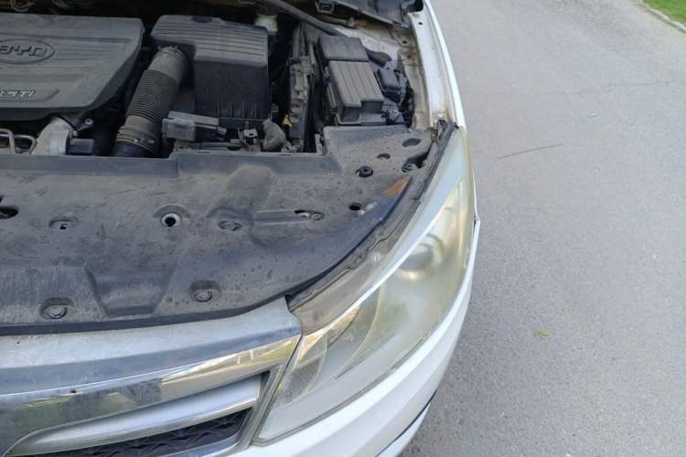 Used BYD Surui 2014 1.5TID Automatic Luxury Model Engine Bay Left
