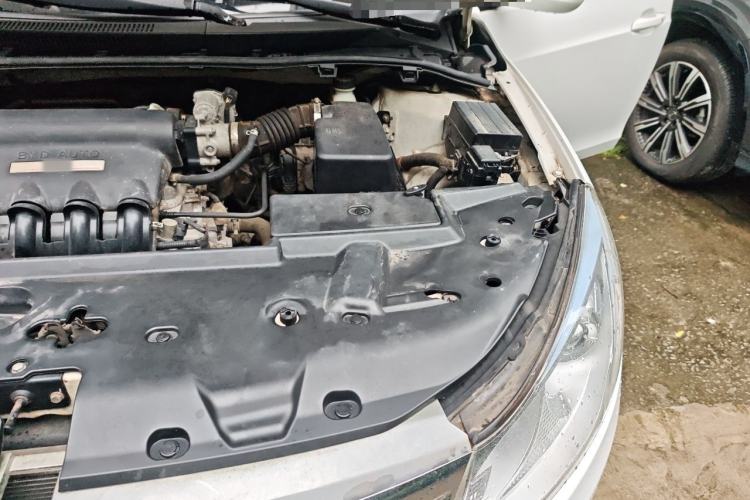 Used BYD Surui 2014 1.5L Manual Luxury Model Engine Bay Left