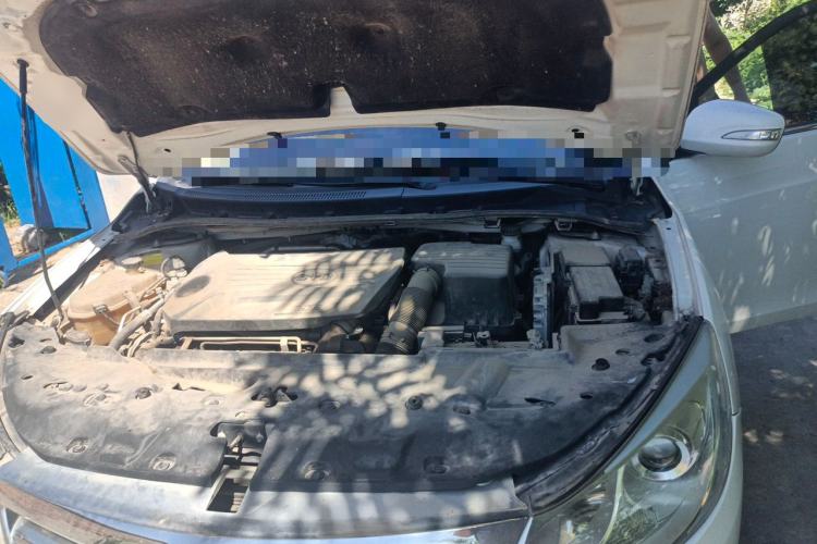 Used BYD Surui 2014 1.5TID Automatic Luxury Model Engine Bay