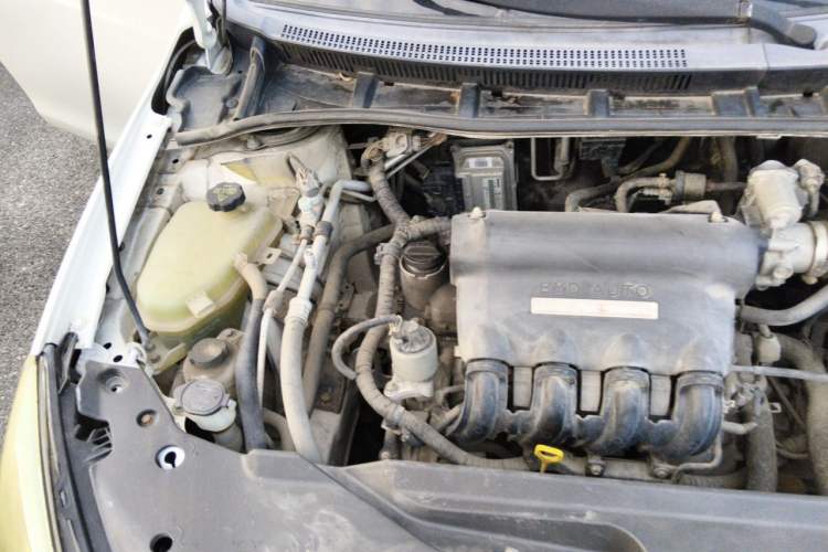 Used BYD Surui 2014 1.5L Manual Luxury Model Engine Bay Right