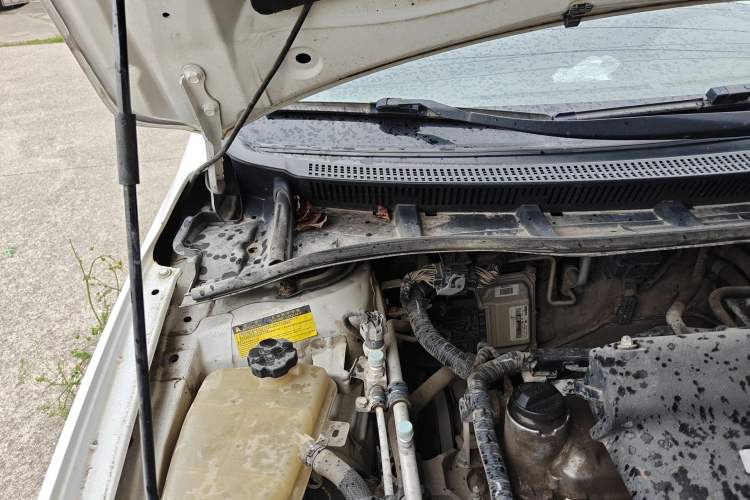 Used BYD Surui 2014 1.5L Manual Luxury Model Engine Bay Right