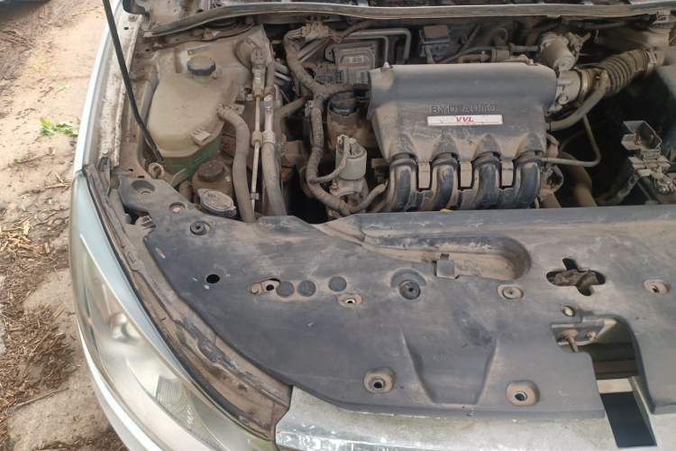 Used BYD Surui 2014 1.5L Manual Luxury Model Engine Bay Right