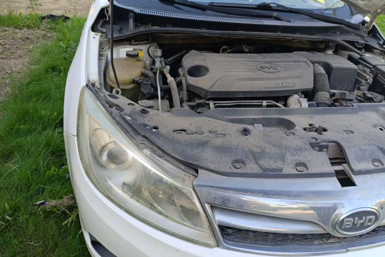 Used BYD Surui 2014 1.5TID Automatic Luxury Model Engine Bay Right